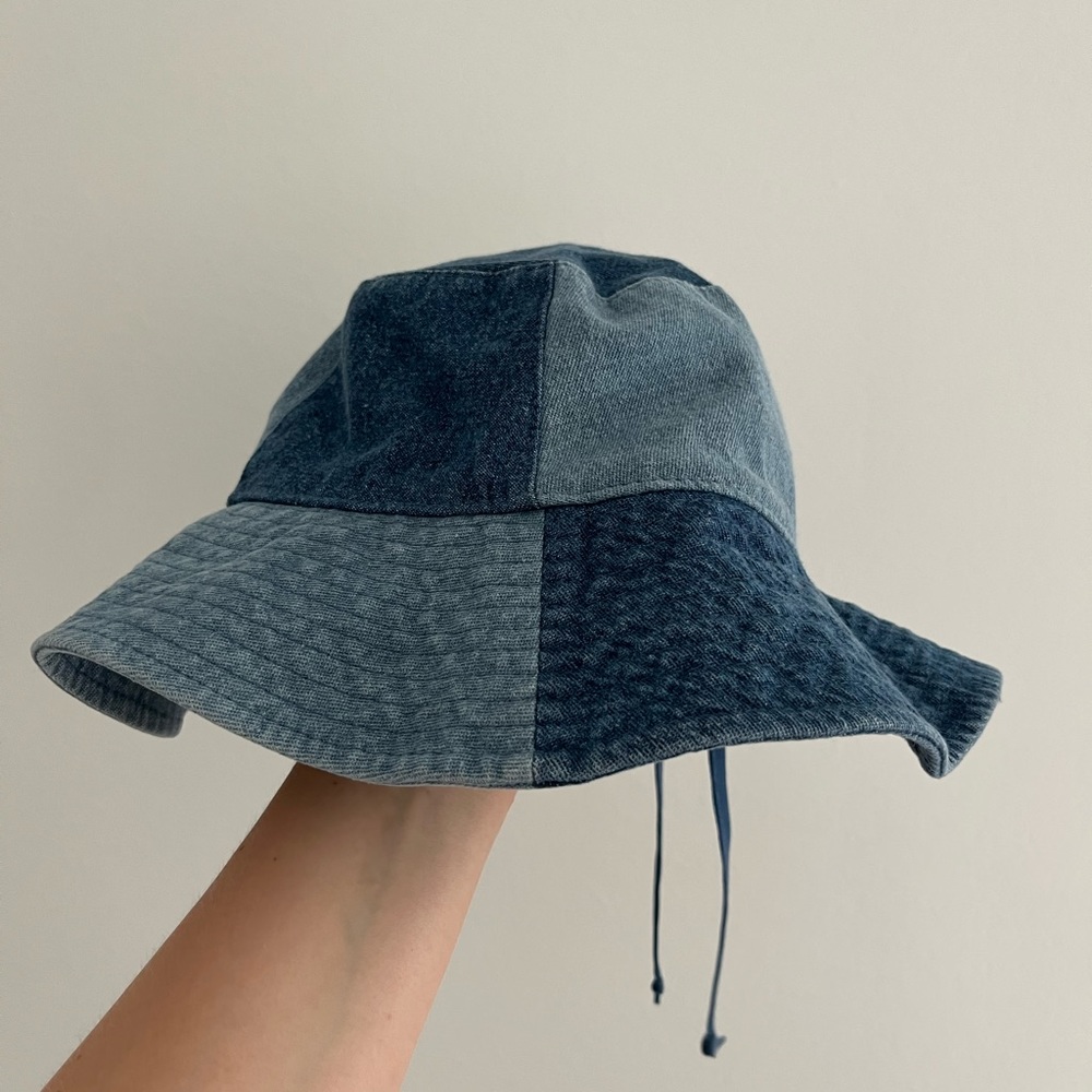 Bucket hat